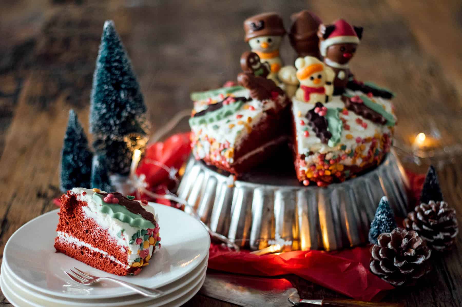 Red velvet Christmas cake