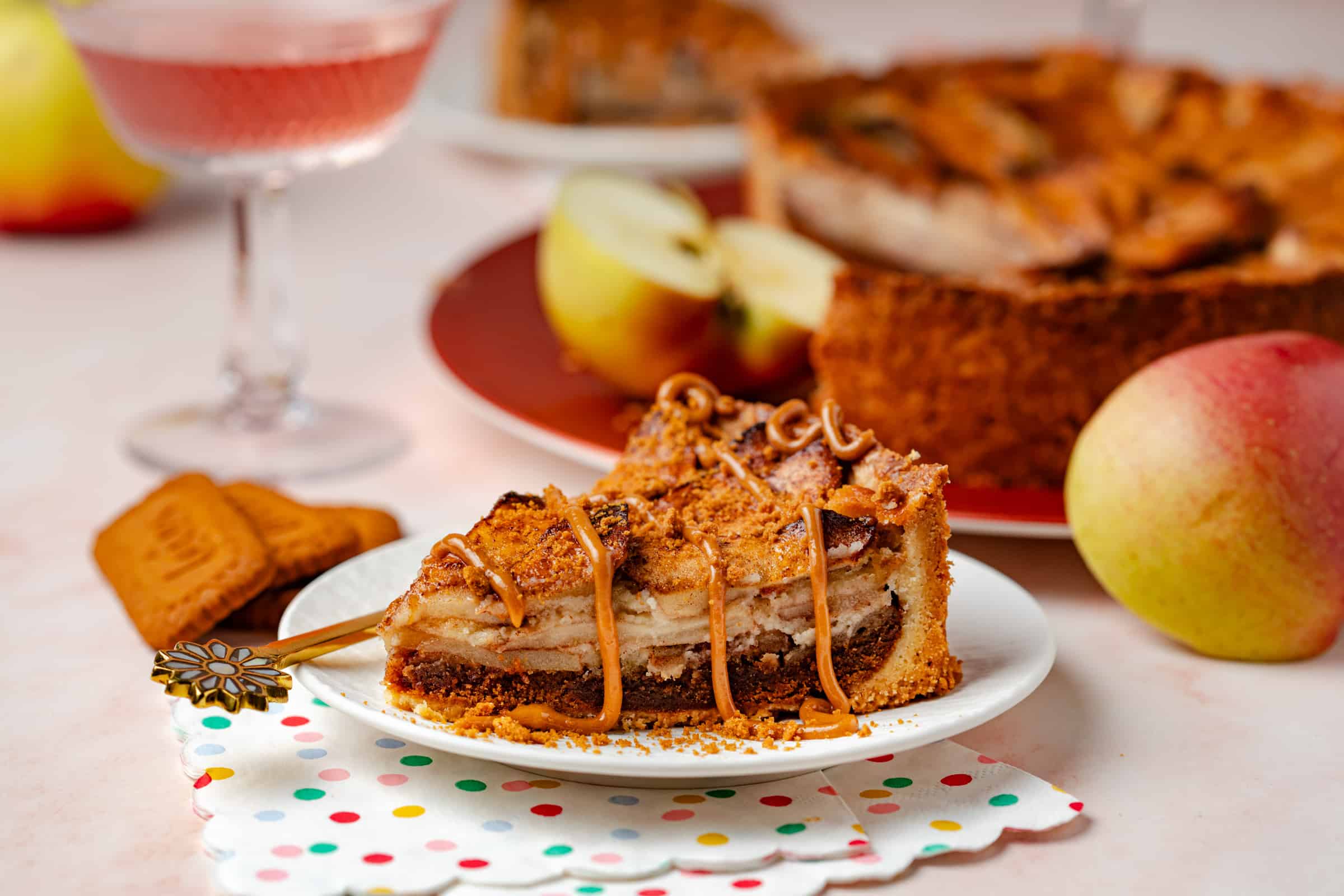 Apple pie with speculos and frangipane
